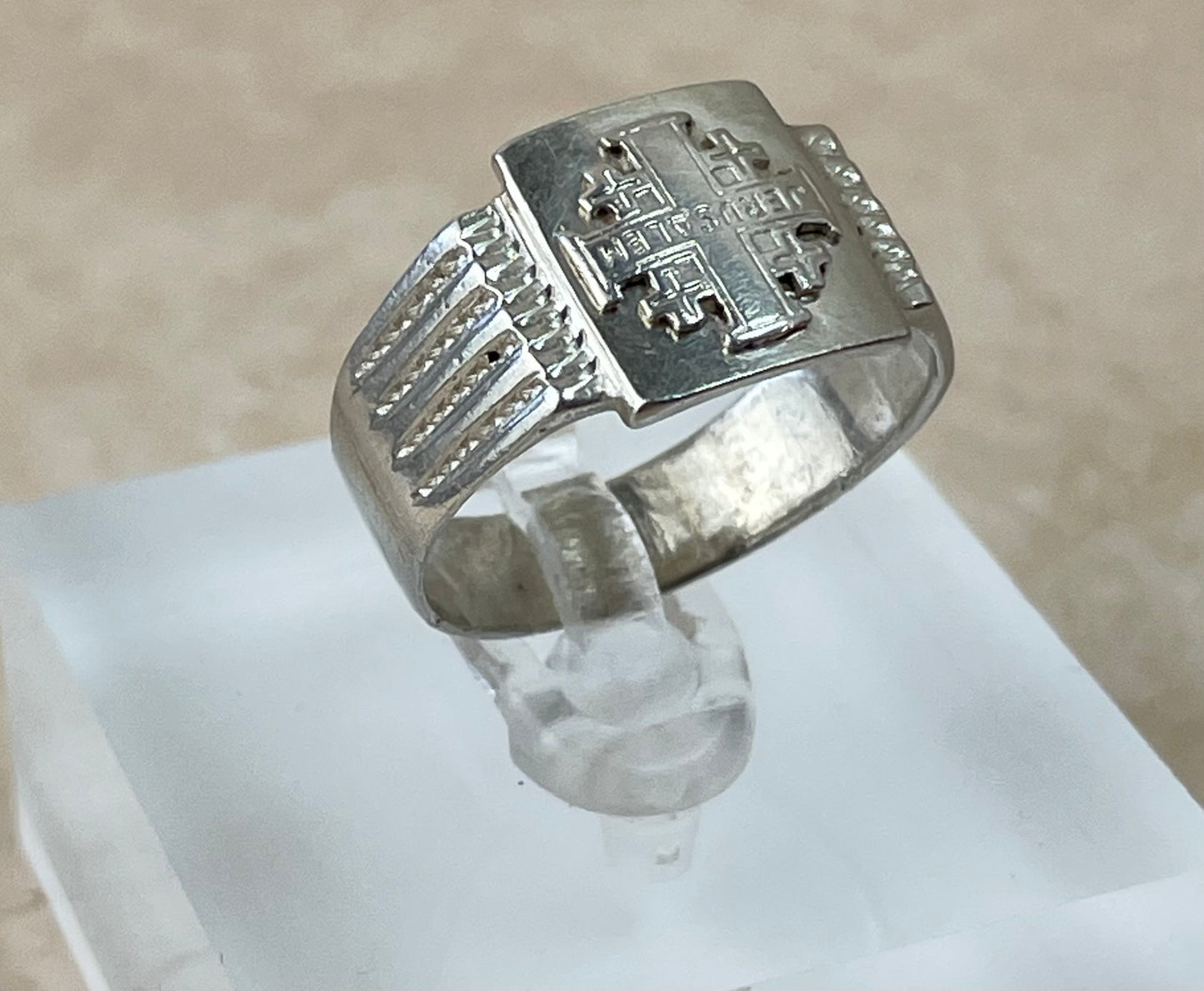 Vintage Men’s silver Jerusalem Signet Ring UK-R