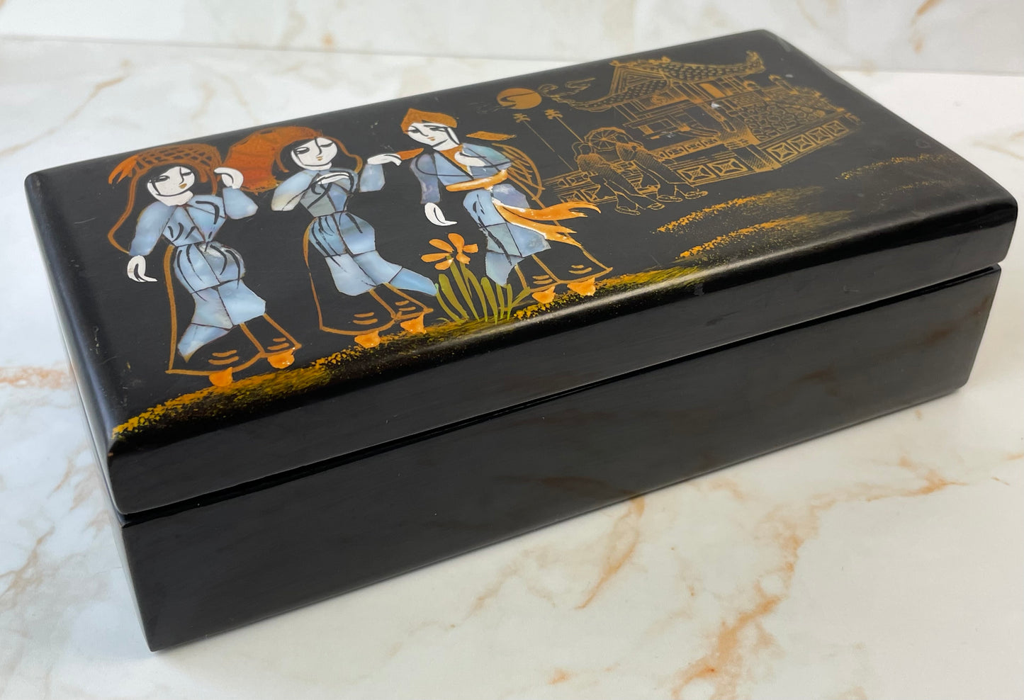 Vintage Oriental Lacquerware & Mother of Pearl Jewellery Box